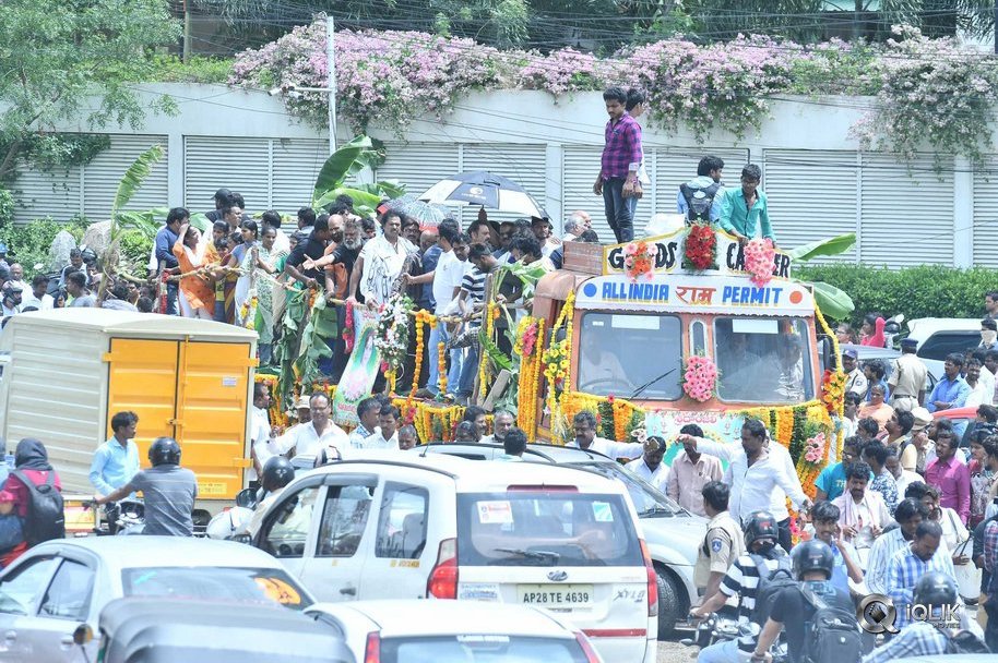 Celebrities-Pay-Homage-to-Vijaya-Nirmala-Garu